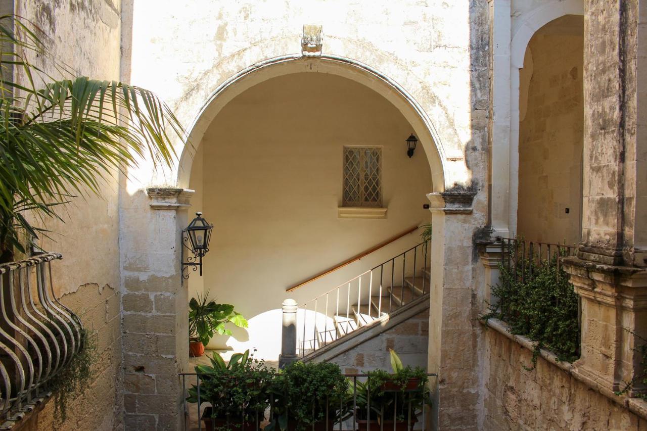 B&B Palazzo Sambiasi Lecce Exterior foto